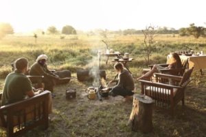 zambia luangwa valley luwi campfire dining
