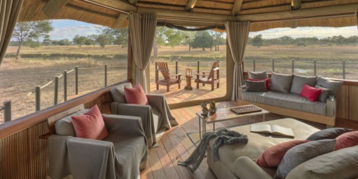 Lion Camp by Mantis Deluxe Suite seating area Kopie