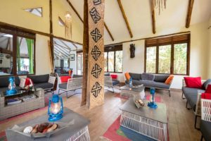 gorilla safari lodge uganda lounge