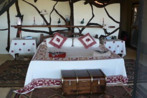 P1070368 Sarara Samburu Kenya room beds